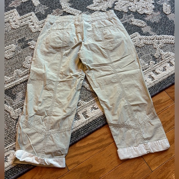 Columbia Women's Tan Capris - Picture 2 of 5